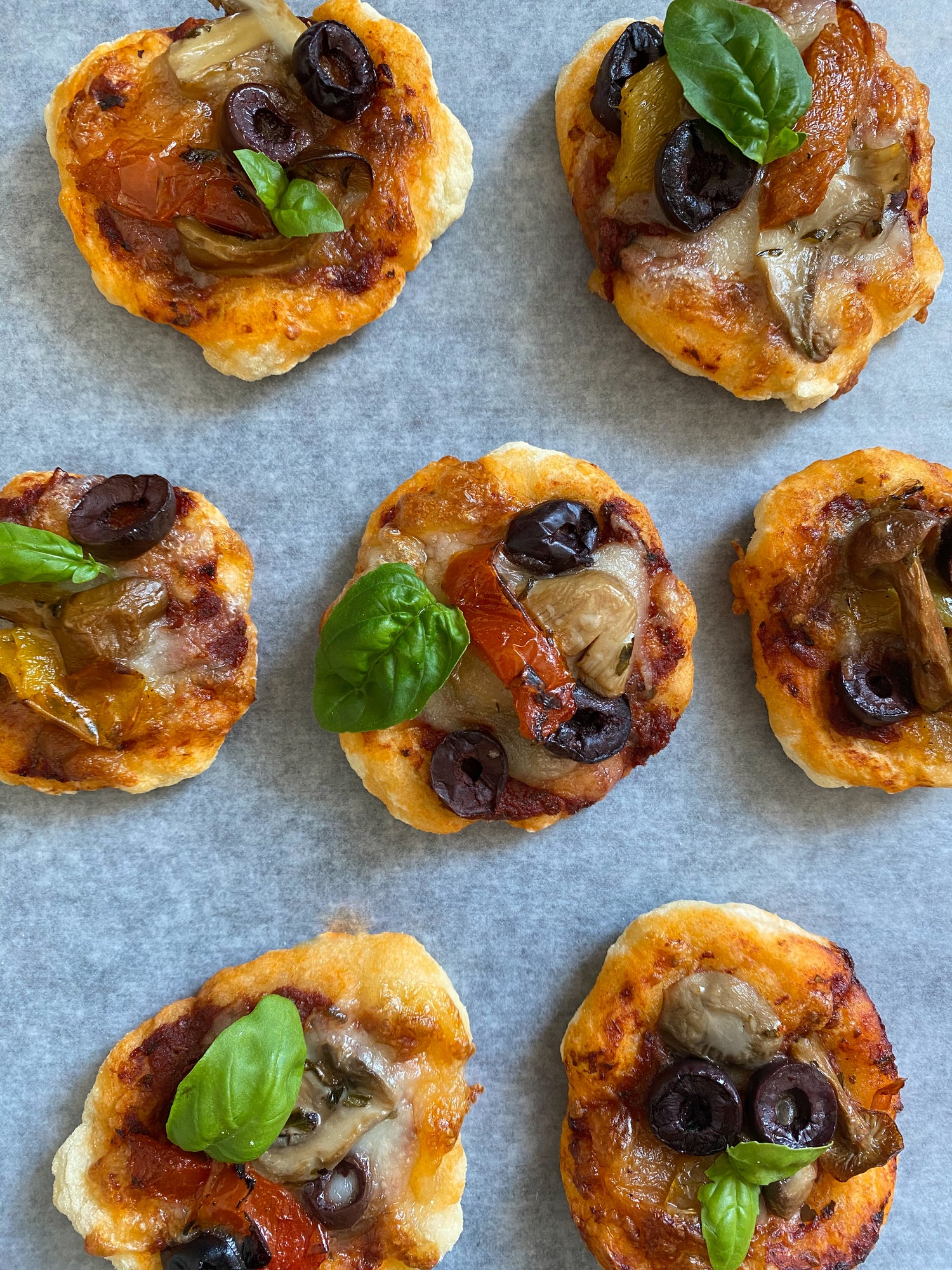 PIZZA BITES