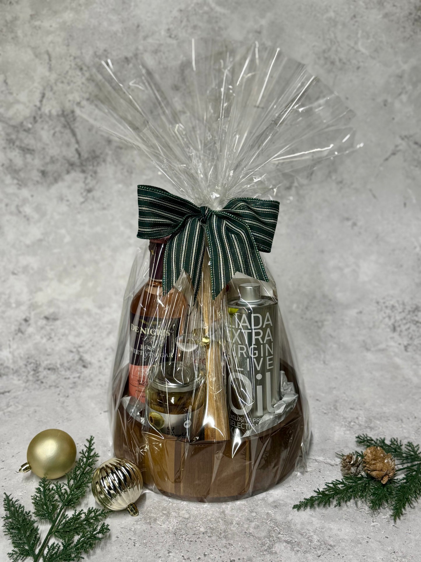 Acacia Salad Bowl Gourmet Gift Set